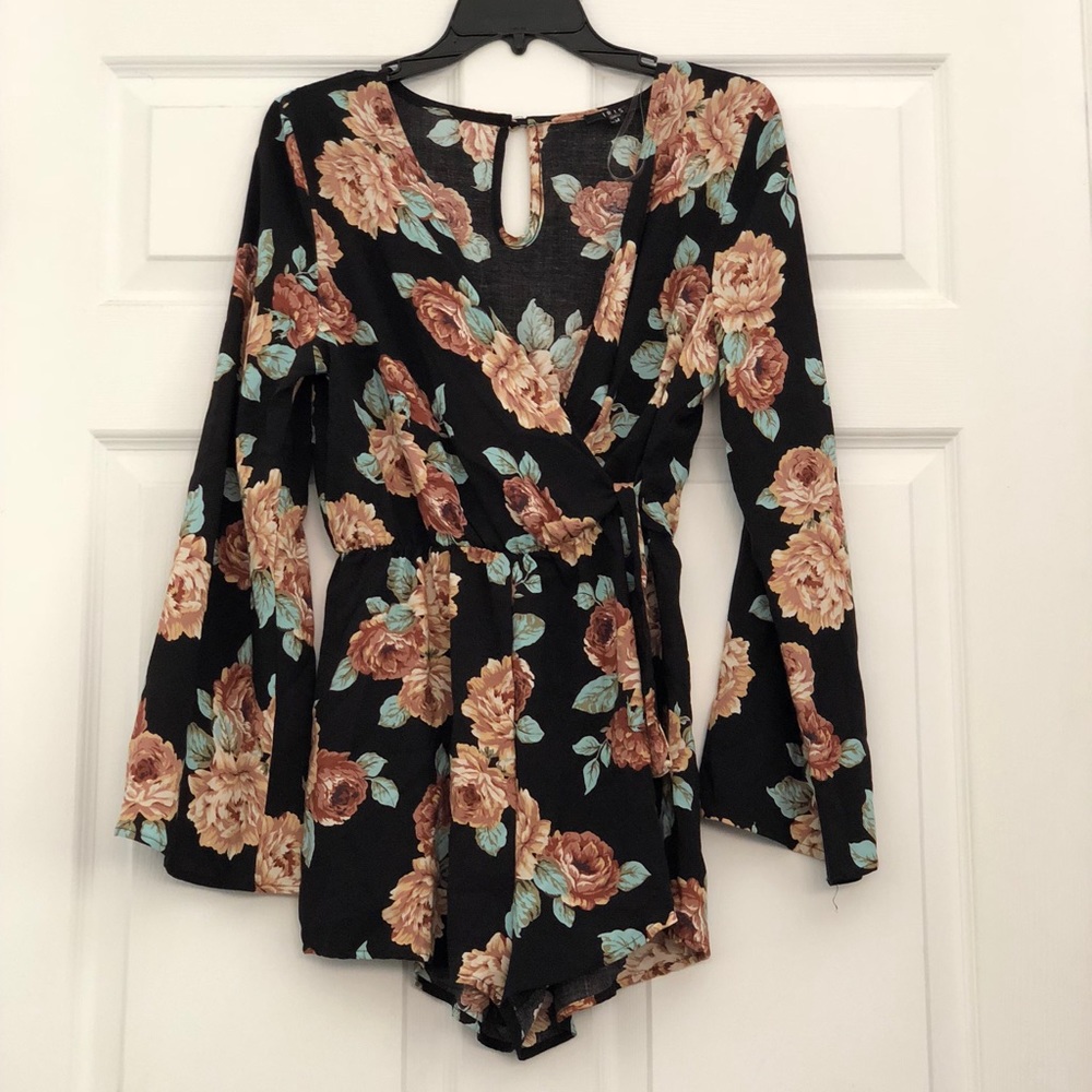 Back shorts romper